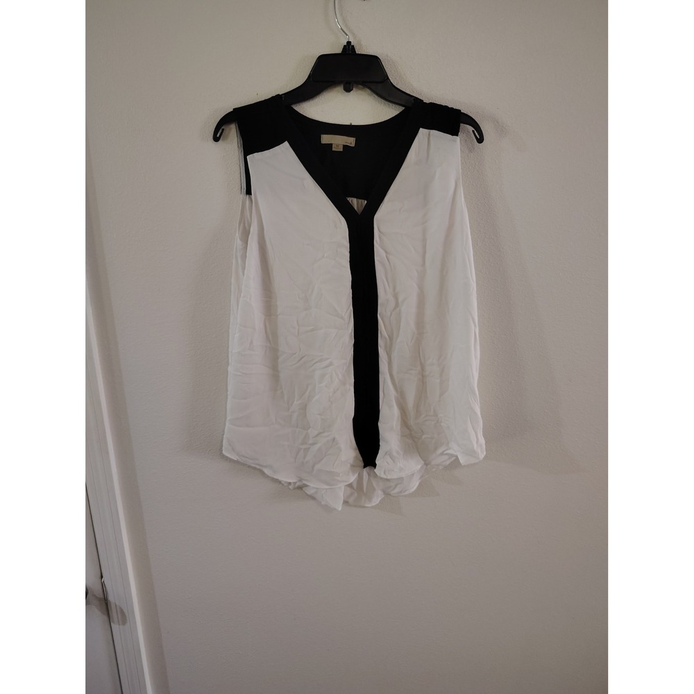 One A Womens Black‎ White Colorblock V-Neck Sleeveless Blouse Top Size Medium